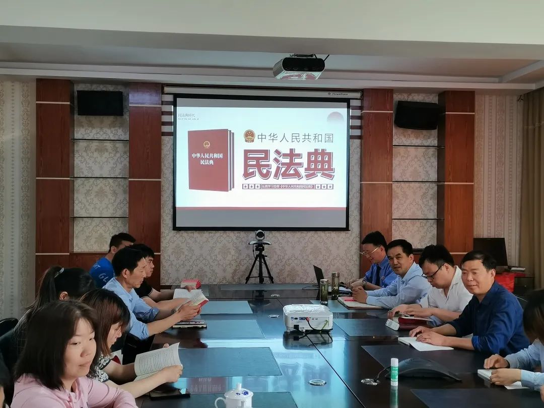【美好生活·民法典相伴】送“典”进企业