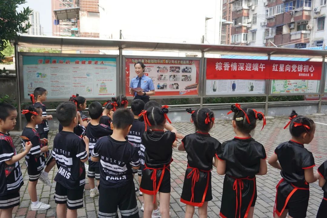 【保护少年的你·新时代检察宣传周】能动履职进社区 悉心呵护助成长